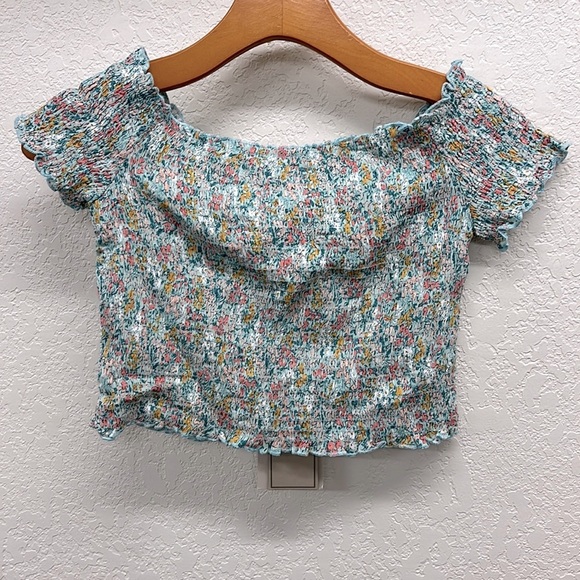Bomaca Collection Floral Short Sleeve Ruffled Crop Top S - Picture 2 of 5